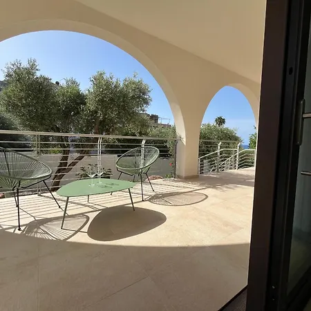 Carla Διαμέρισμα *